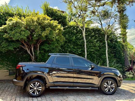 FIAT TORO 2.0 16V TURBO DIESEL FREEDOM 4WD AT9